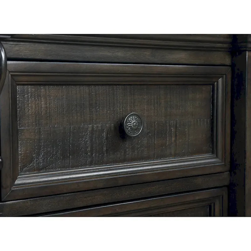 Lit, commode, miroir et deux tables de nuit en bois de noyer foncé vieilli
