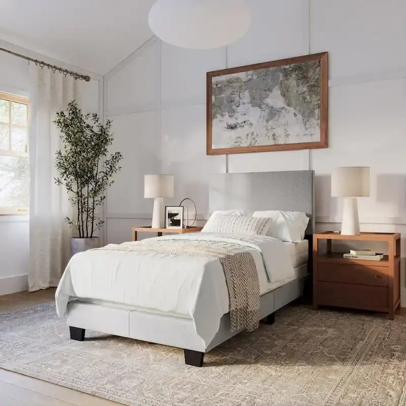 Lit moderne simple avec tête de lit rembourrée, sommier tapissier requis